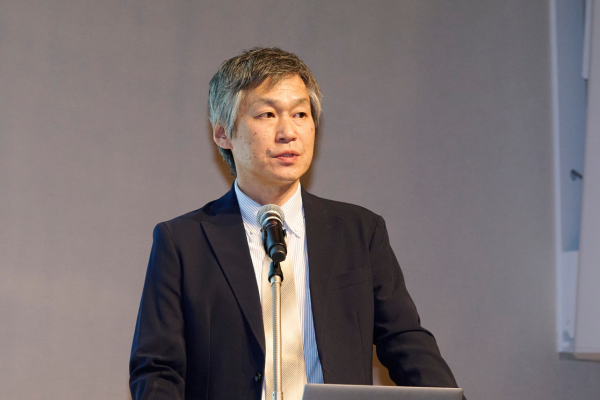 足立製作所　専務取締役　三留　学